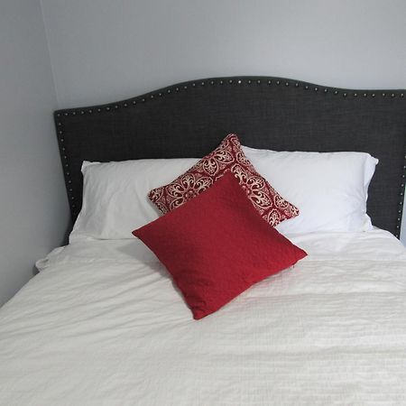 Luxury Suites At Military Trail Торонто Экстерьер фото